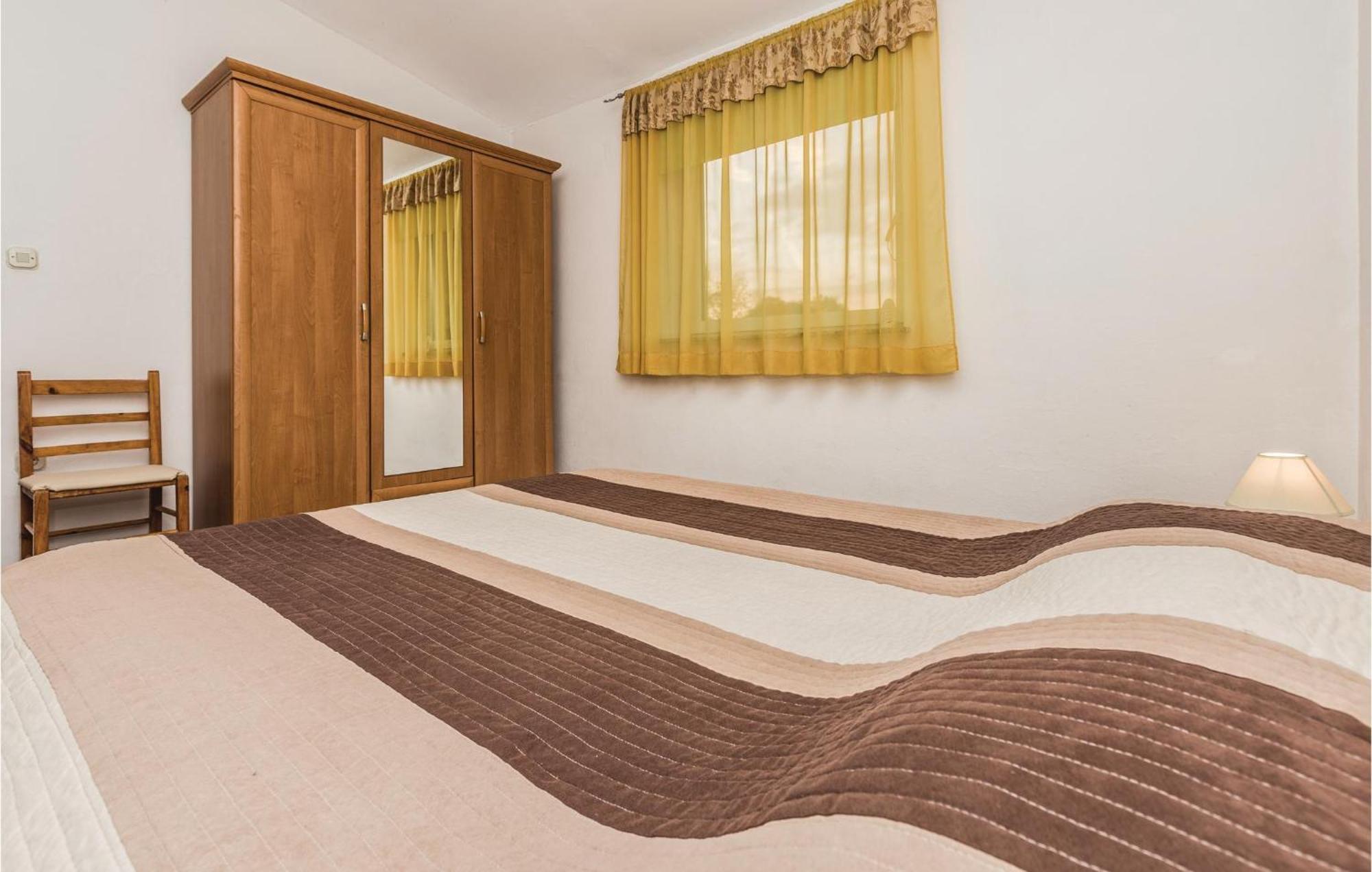 3 Bedroom Gorgeous Apartment In Marčana Εξωτερικό φωτογραφία