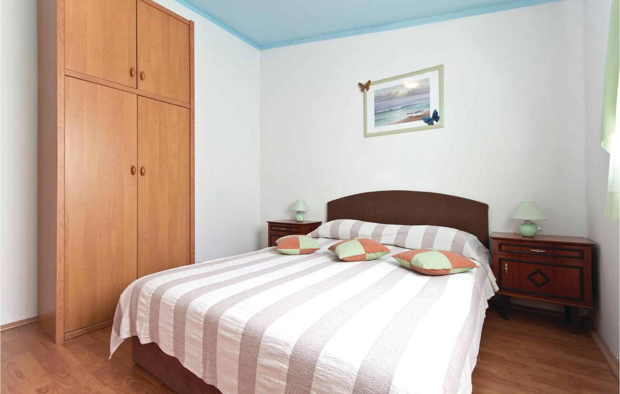 3 Bedroom Gorgeous Apartment In Marčana Εξωτερικό φωτογραφία